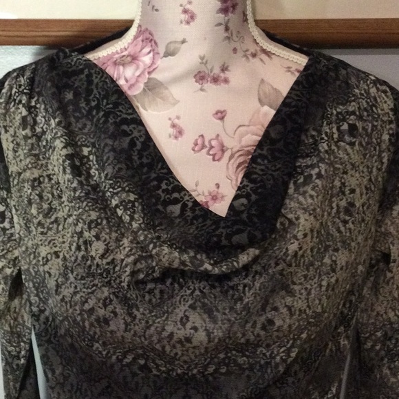 Axcess Black & White Blouse - Picture 4 of 6